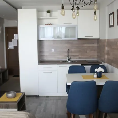 Premier 24 Milmari Apartamento *