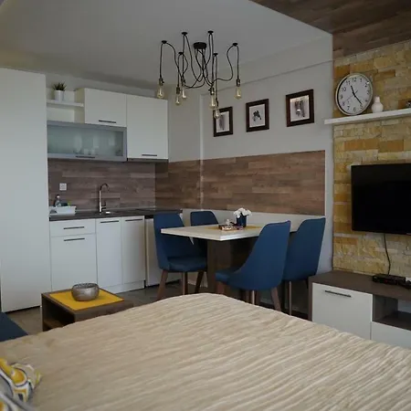 Premier 24 Milmari Apartamento