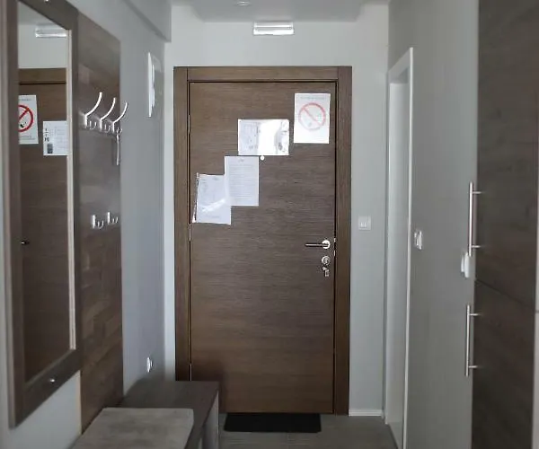 Premier 24 Milmari アパート コパオニク