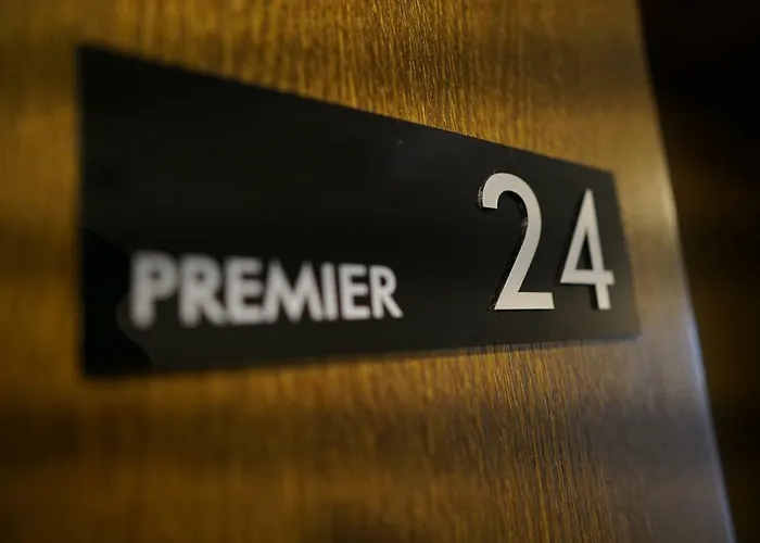 Premier 24 Milmari アパート