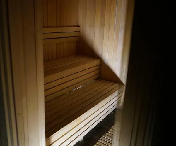 Premier 24 Milmari アパート