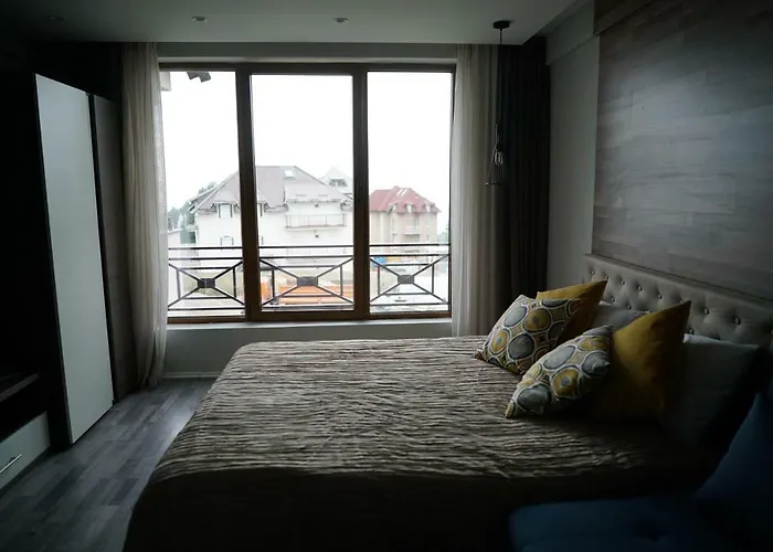 Premier 24 Milmari Apartment *