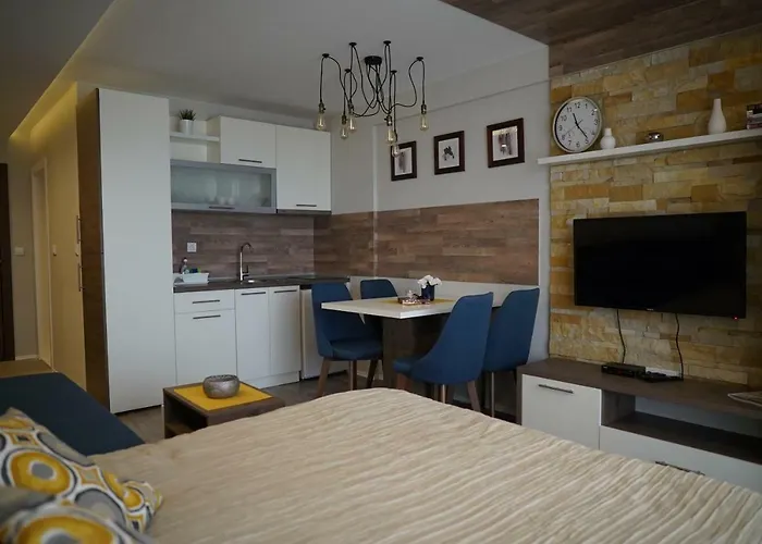 Premier 24 Milmari Apartment