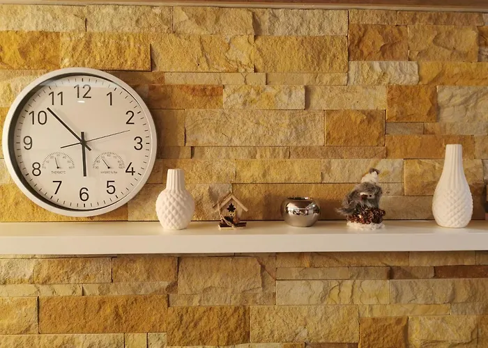 Premier 24 Milmari アパート